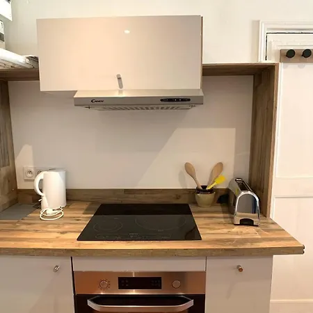 Atypical 1 Bedroom In Rue Fourmilliere Antibes