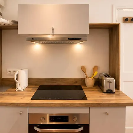 Apartamento Enchanting 1-bedroom On Rue Fourmilliere Antibes
