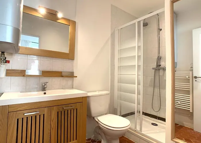 Renting Atypical In Rue Fourmillière Antibes